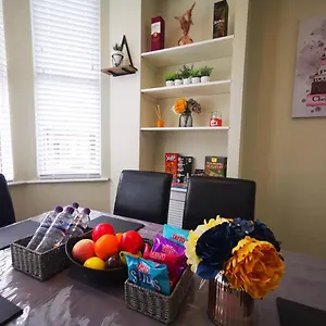 4br Modern Botanic House Holiday home Belfast